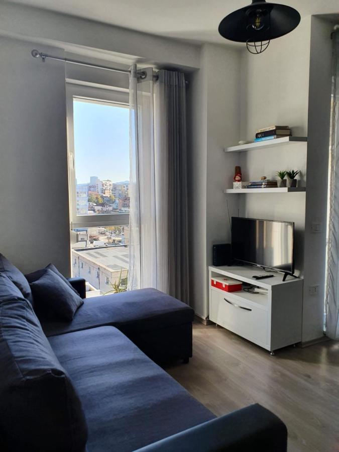 Rovena'S Apartment - Free Parking 티라나 외부 사진